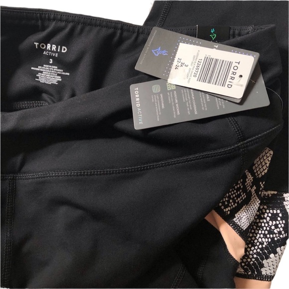 Torrid Snakeskin PrintInset Wicking Active Legging - Picture 10 of 10